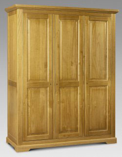 sheraton3doorrobe.jpg